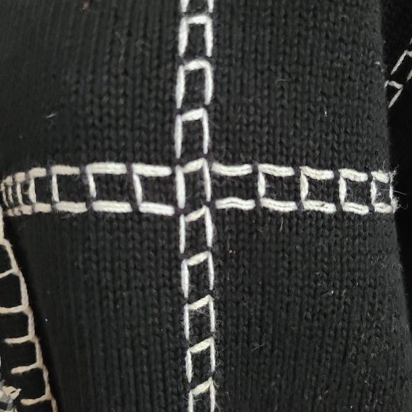 Talbots Womens small Black/White Flower Cardigan - Picture 4 of 7